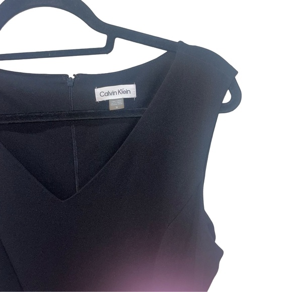 Calvin Klein Women's V-Neck Black Sleeveless Jumpsuit With Fabric Belt Sz 14 - Picture 2 of 12
